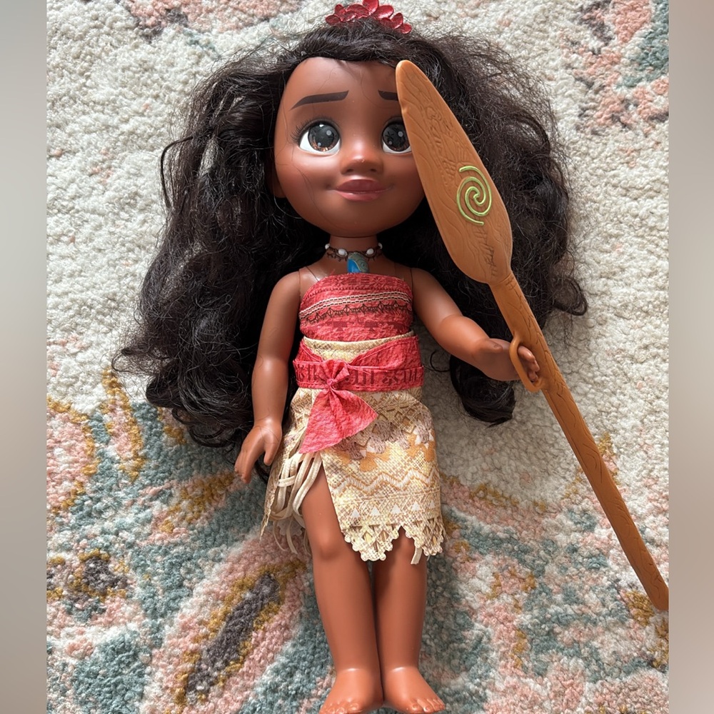 Moana doll with oar